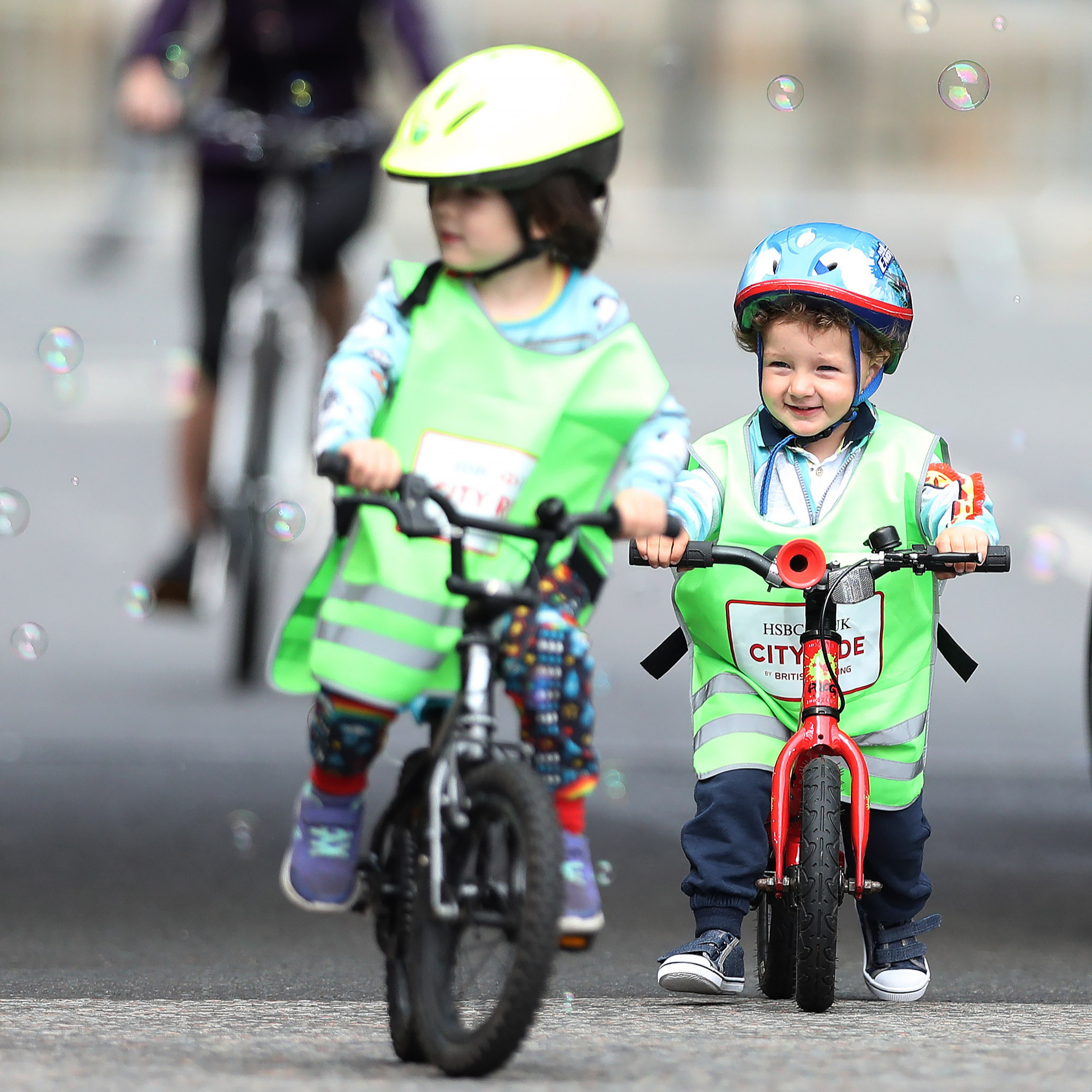 Children taking part in HSBC UK City Ride
